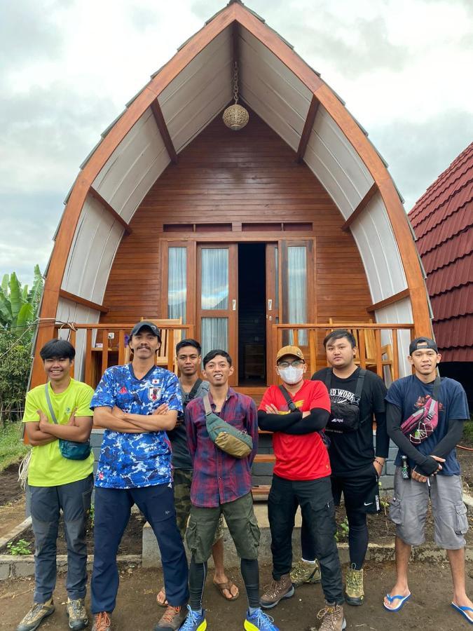Family Rinjani Bungalow Sajang Buitenkant foto