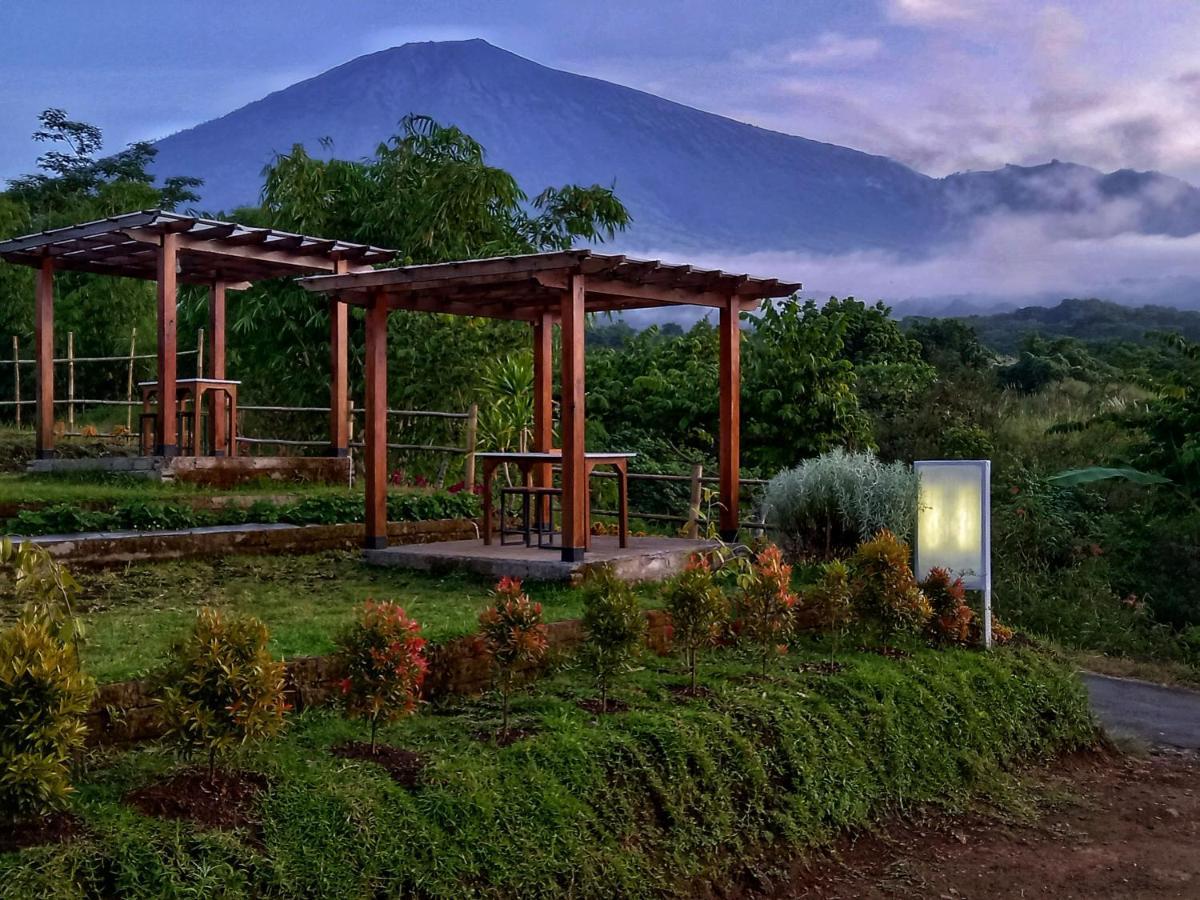 Family Rinjani Bungalow Sajang Buitenkant foto