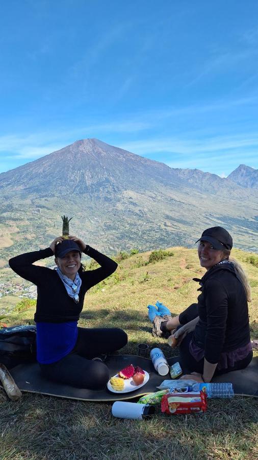 Family Rinjani Bungalow Sajang Buitenkant foto